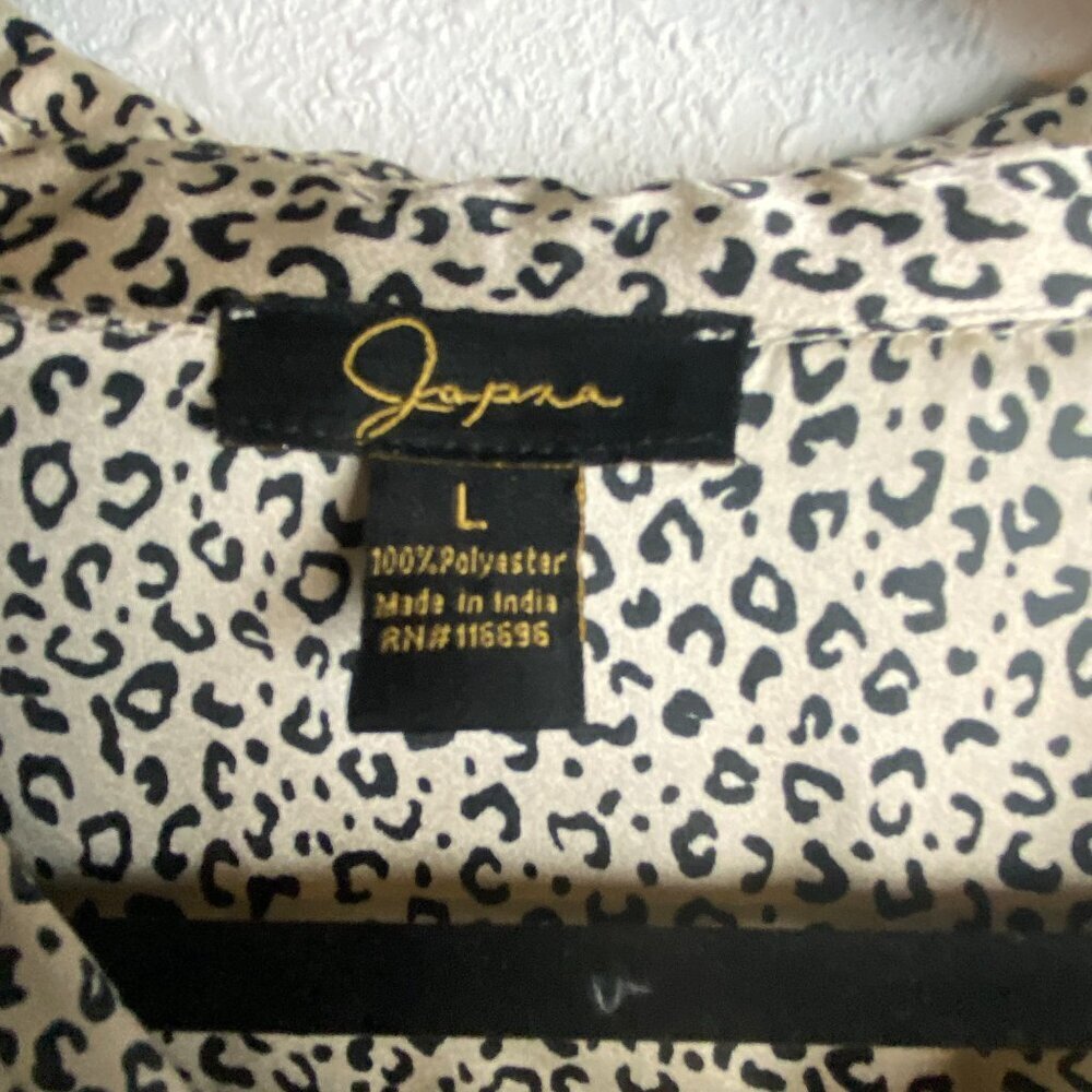 Japna Size L Silky Button Down Blouse Top Leopard Animal Print Neutral Mobwife - Picture 4 of 5